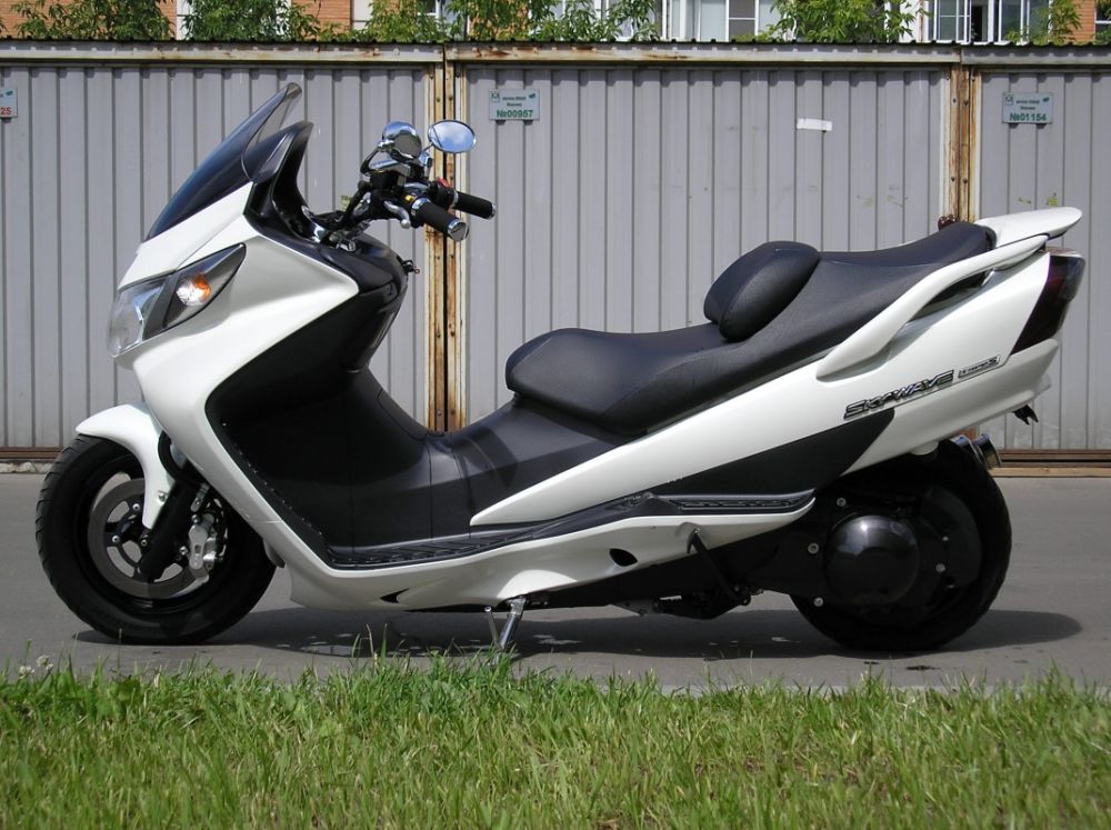 Suzuki skywave 400