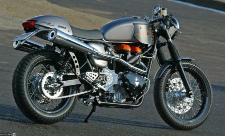 Кафе-рейсер Triumph Flashback 900