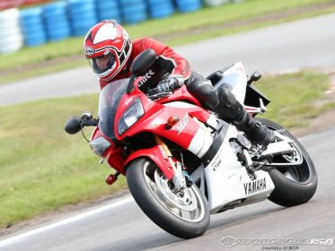 Полноприводной суперспорт Yamaha R1 Ohlins 2WD