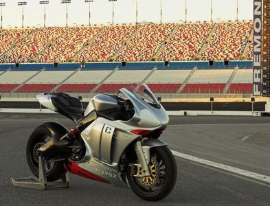 Спортбайк MotoCzysz 990 C1