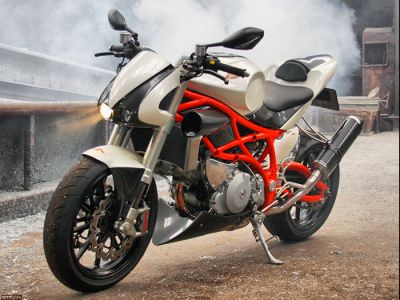 Кастом байк Suzuki Nelis 1000R