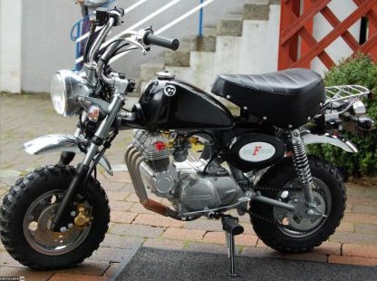Четырехцилиндровая осьмушка для манки (Honda Monkey)