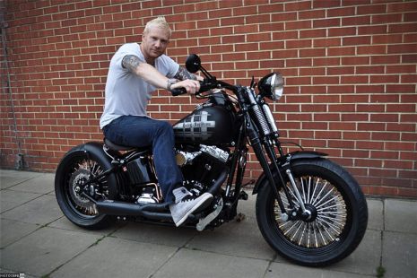 H-D Cross Bones «индивидуального пошива» для олимпийца