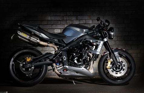 Ace Cafe отмечает круглую дату каферейсером Ace675CR из Triumph Street Triple R 2012