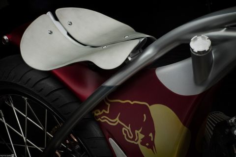 Причудливый микс – Rooke Customs Vettel15