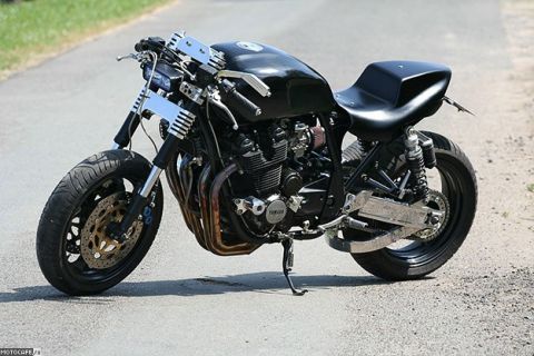 Стритфайтер Yamaha XJR1200