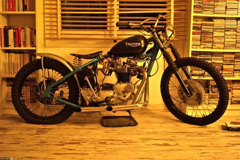 Triumph T120R от El Solitario – испанский винтаж