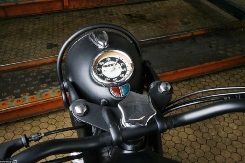 Кастом BMW R60/2 в черном