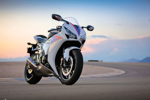 Мини-сайт для 2012 Honda CBR1000RR Fireblade