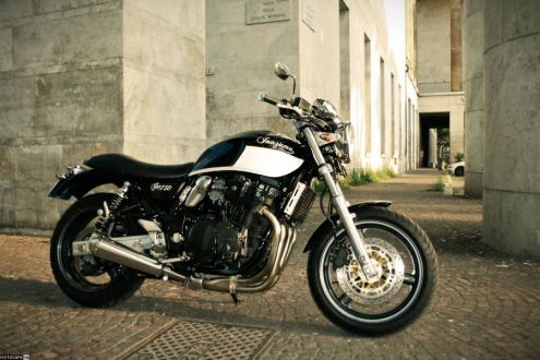 Suzuki GSX750 Inazuma