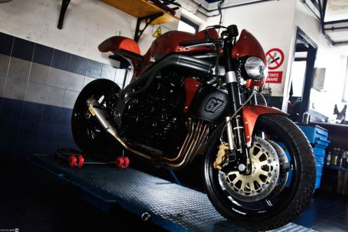Triumph “Weslake” от Olivi Motori
