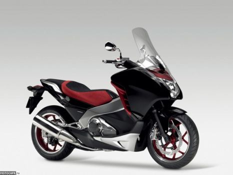 EICMA 2010: Макси-путешественник Mid Concept от Honda