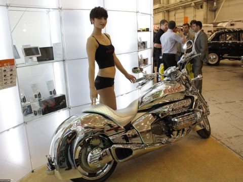Лучшие девушки киевского International SIA Motor Show 2010