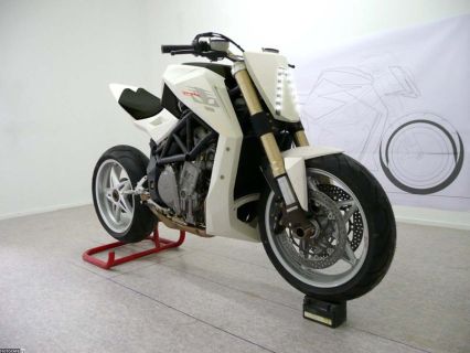 MV Aagusta Brutale 910 Bestiale