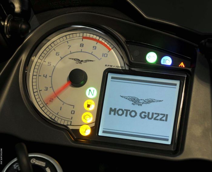 Moto Guzzi Stelvio 1200 4v