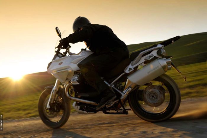 Moto Guzzi Stelvio 1200 4v