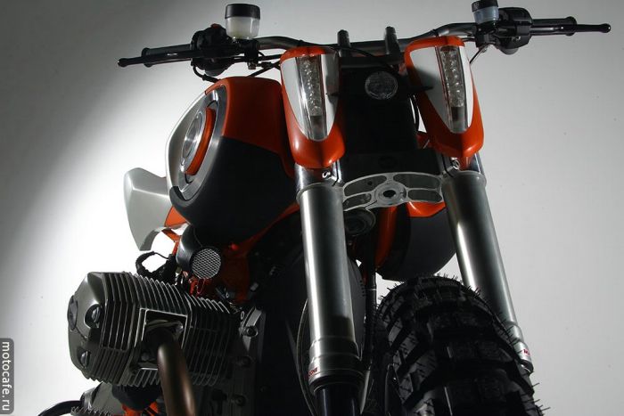 BMW HP2 Megamoto MDM