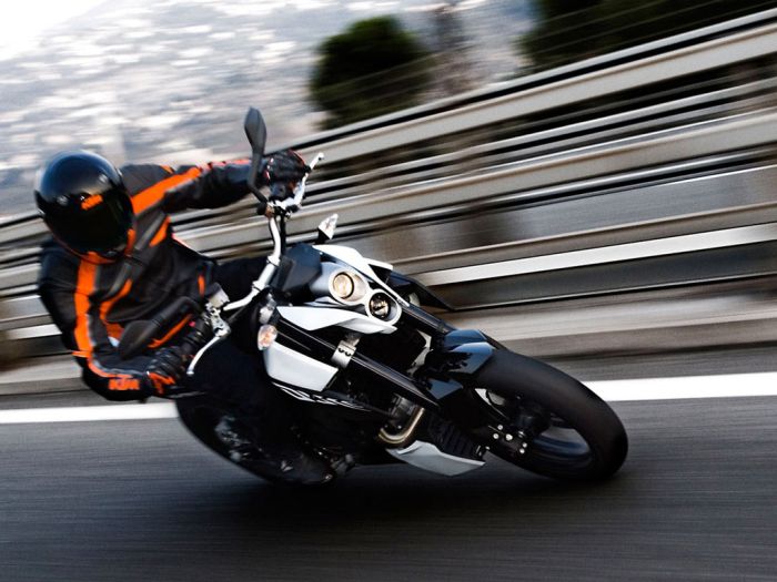 Мотоцикл KTM 690 Duke