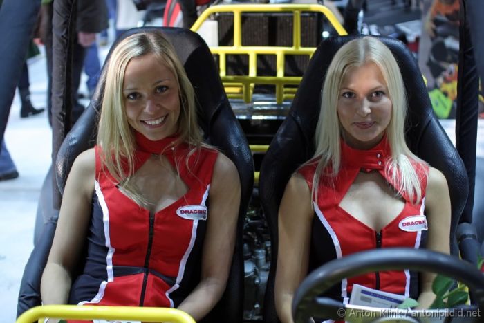 Девушки с выставки Elumoto 2008