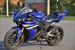 Yamaha YZF-R1 «Ride hard or go home»