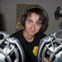 4 года назад подрабатывал на радио "Ретро FM" вёл что то весёлое и молодёжное!:)
