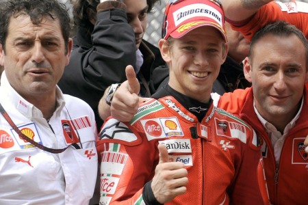 Casey Stoner победитель этапа motoGP в Ассене