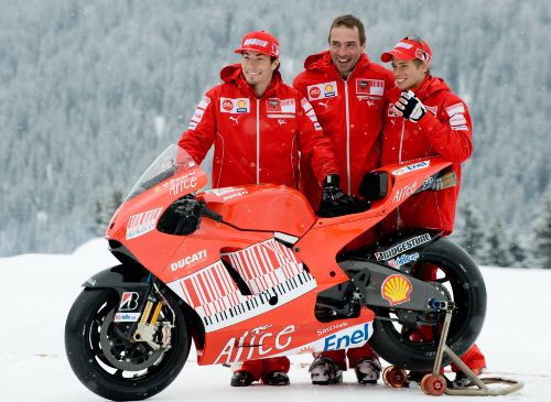 Презентация Ducati Desmosedici GP9