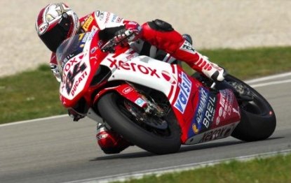 Michel Fabrizio - лидер первой квалификации 5-го этапа WSBK на треке Monza