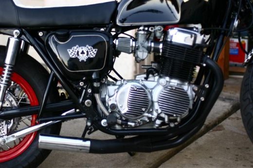 Каферейсер Honda CB750 Black Bandit