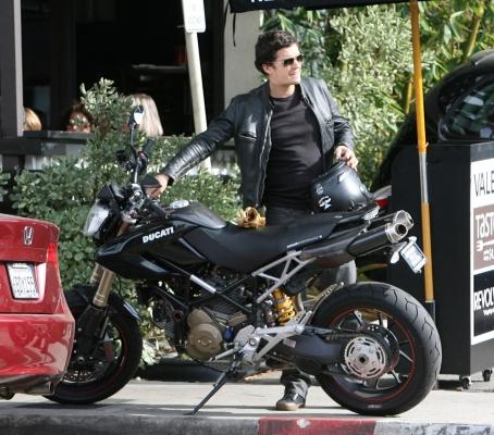 Орландо Блум выбрал Ducati