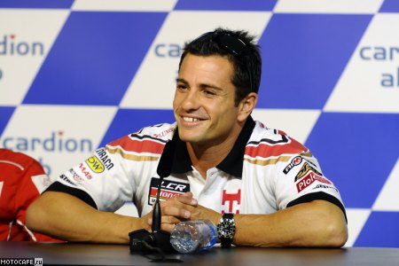 MotoGP: Десятый этап, Гран-При Чехии. Де Пюнье победил Росси.