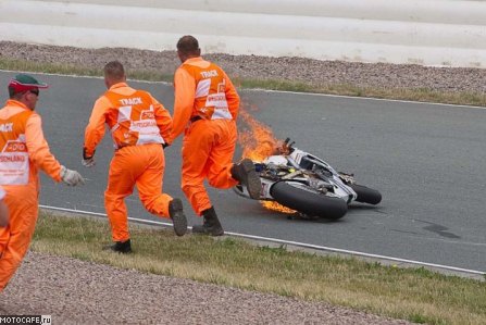 MotoGP. Ренди де Пюнье пошел по стопам Доктора