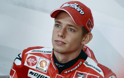 Кейси Стоунер подписал контракт с HRC на сезон 2011.