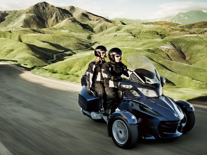 Трицикл can am Spyder RS