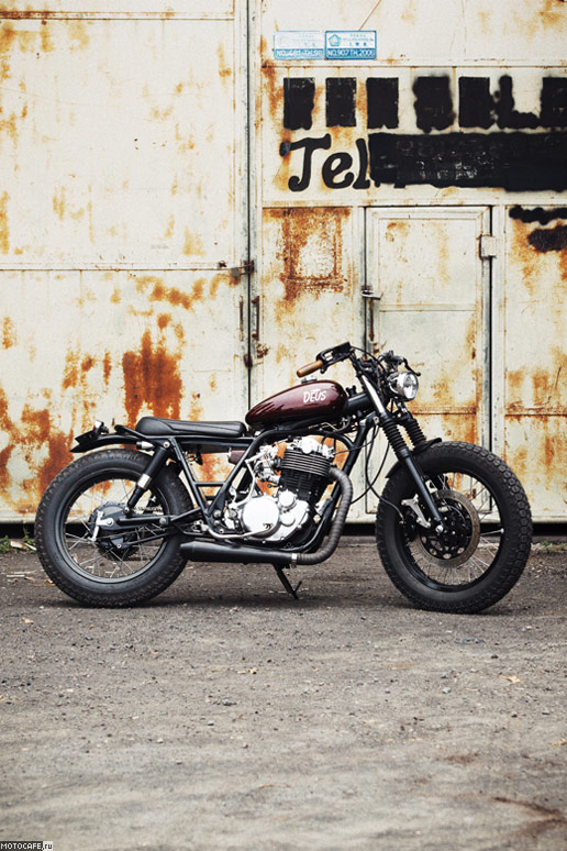 Yamaha SR 400 от Deus Bali