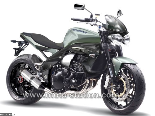 Triumph Speed Triple 1200 2011. Свежие данные