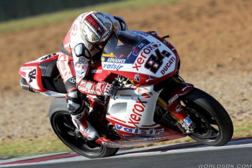 WSBK. Мишель Фабрицио на Ducati 1098R в Кьялами